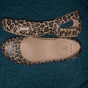 Women’s size 7 Crocs
